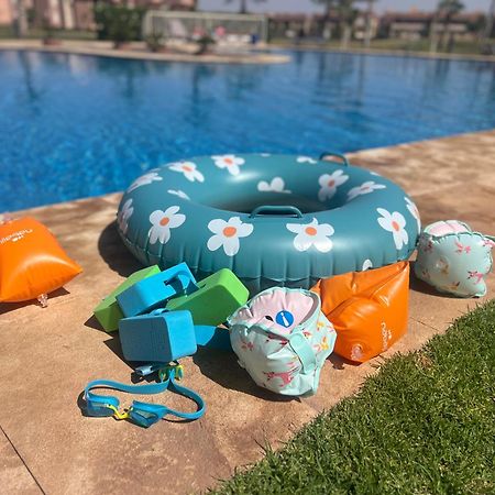 Mini-Villa Situee Dans Une Residence Prestigia A Marrakech, Avec Une Vue Sur La Piscine Et Le Golf Une Securite 24H Sur 24 Et Une Proximite Ideale De L Aeroport 5 Minutes C Est Une Offre Parfaite Pour Des Vacances Marrákes Kültér fotó