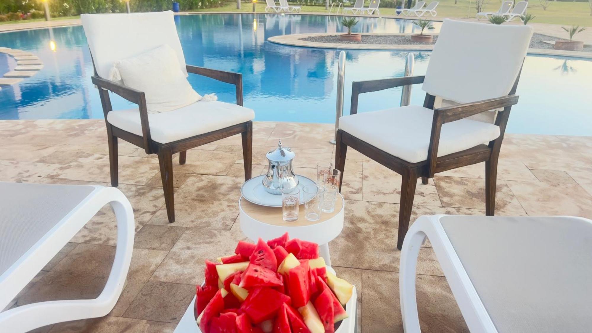Mini-Villa Situee Dans Une Residence Prestigia A Marrakech, Avec Une Vue Sur La Piscine Et Le Golf Une Securite 24H Sur 24 Et Une Proximite Ideale De L Aeroport 5 Minutes C Est Une Offre Parfaite Pour Des Vacances Marrákes Kültér fotó